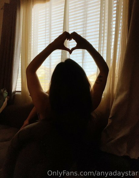 anyadaystar actrice nue img