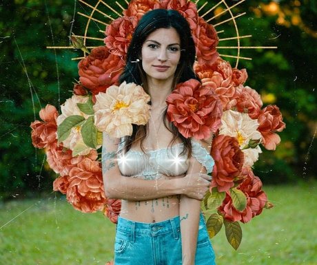 eve wasframed top star photos