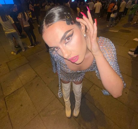 Marta Sango modèle sympa archive