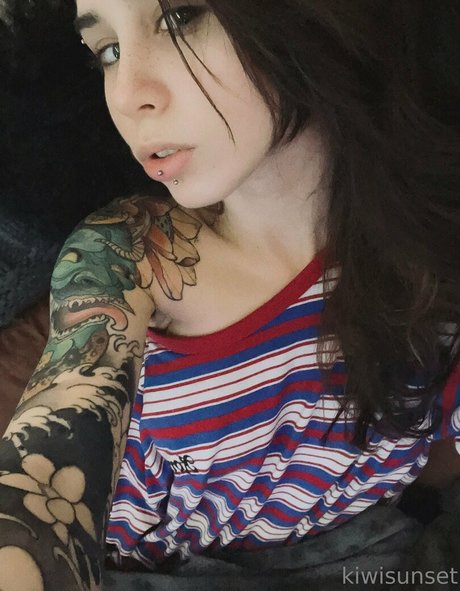 kiwisunsetvip actrice chaude des photos