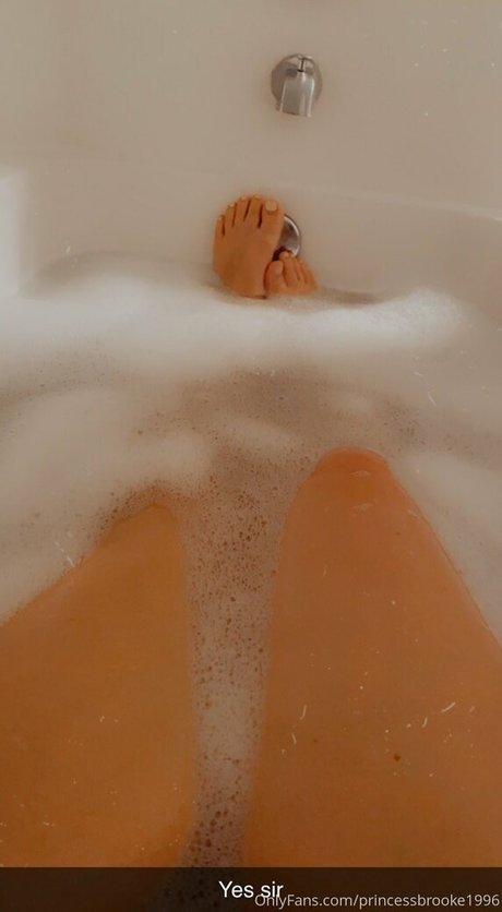 princessbrooke1996 modèle adulte image