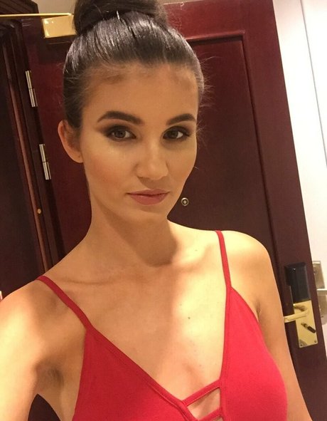 nicolefreee belle star du porno images