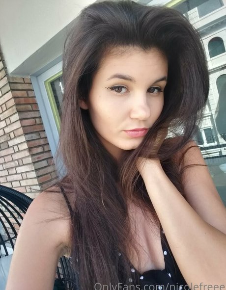 nicolefreee modèle hd des photos