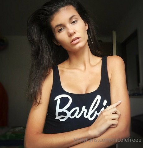 nicolefreee mannequin image