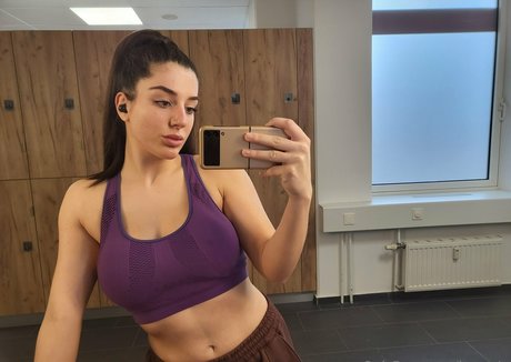 chaton potelé uniquementfans porno nu img