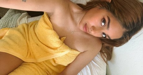 Cashslvt star du porno nue photos