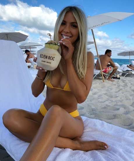 Beatrice Bouchard modèle chaud des photos