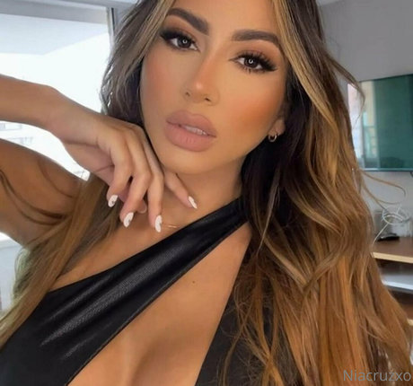 filles potelées onlyfans sexy jolie collection