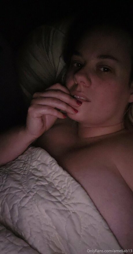 ameliab13 star du porno en haute qualité galerie