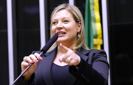 Joice Hasselmann modèle magnifique des photos