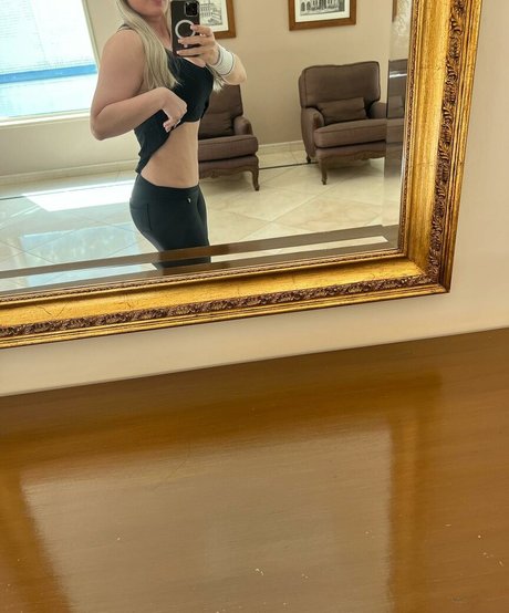 Joice Hasselmann actrice érotique img