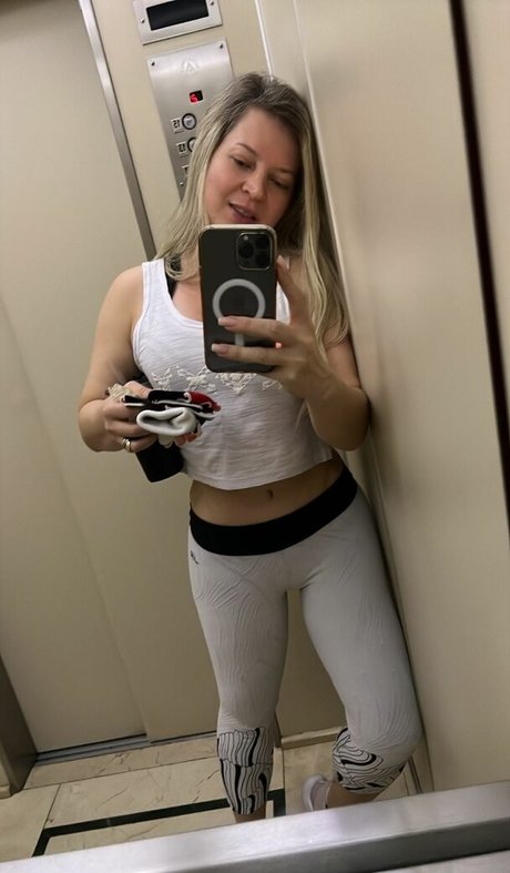 Joice Hasselmann belle étoile photos