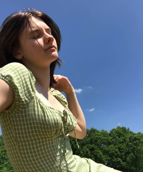 visage blond uniquementfans sexy image