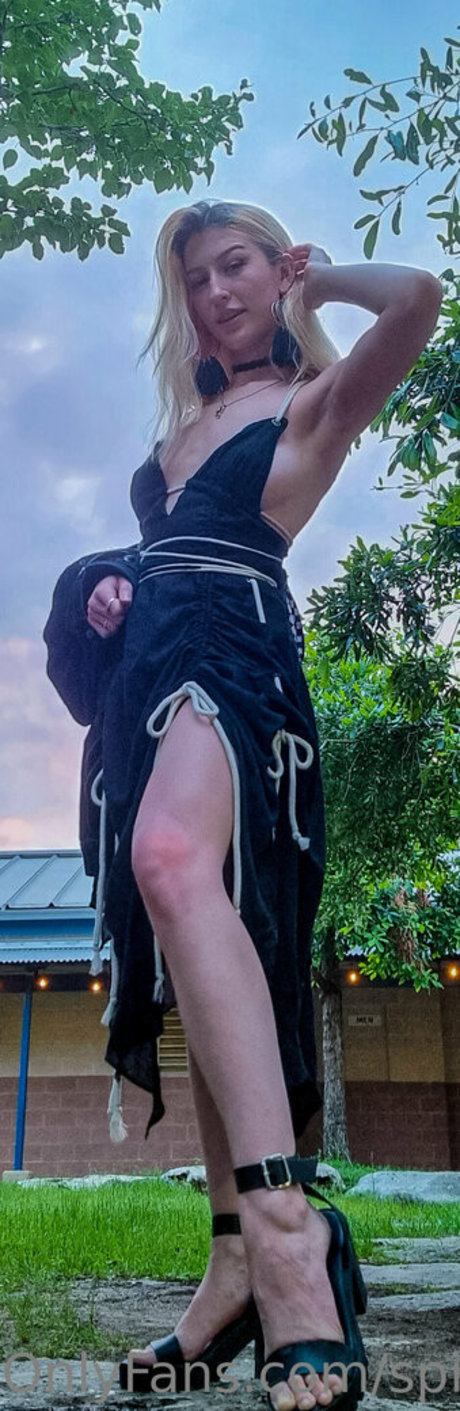 InnocentElixir étoile xxx galeries