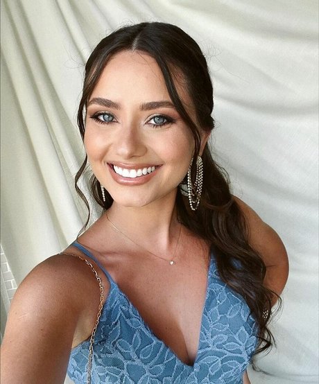 Camila Bonatelli étoile hd des photos