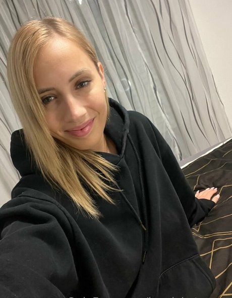 lovelykatexoxo nus étoiles des photos