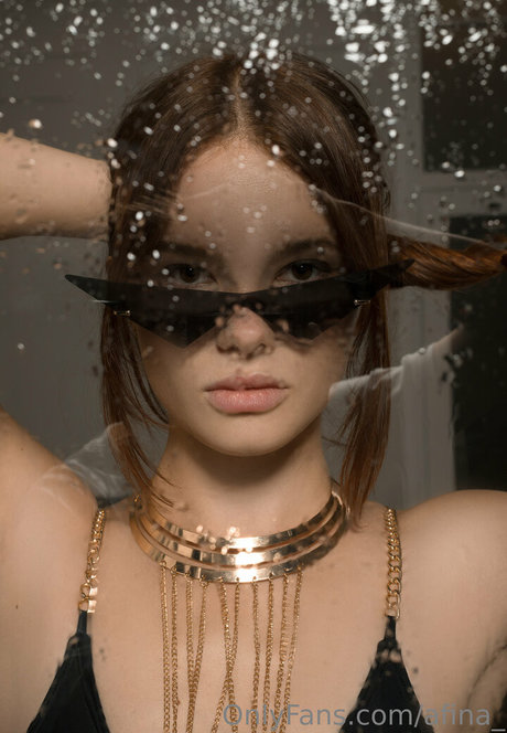 éjacule sur la langue onlyfans belle haute qualité images