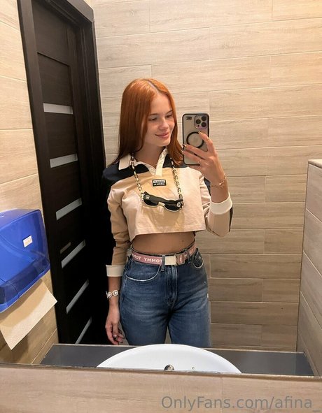 afina_ étoile sexy des photos