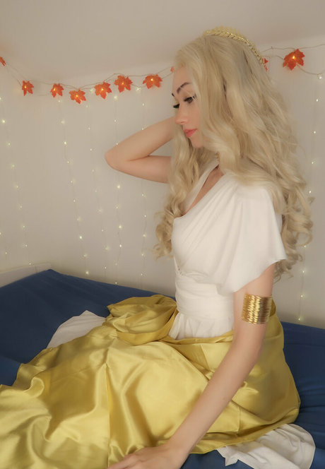 visage blond uniquementfans nu pornographique collection