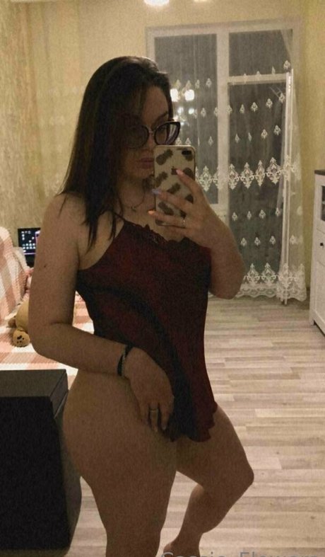 chaton courbé onlyfans nu meilleur img