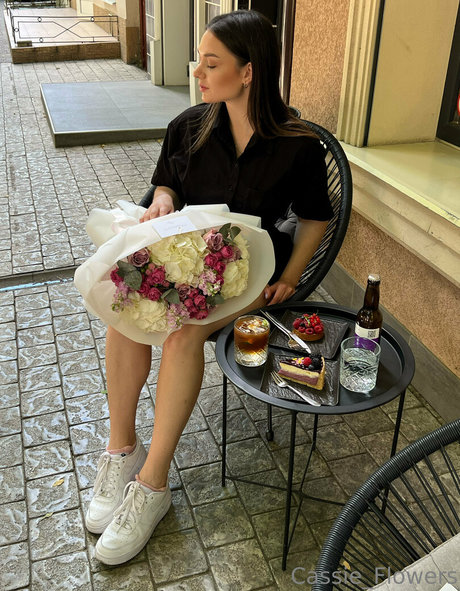 cassie flower modèle magnifique photo