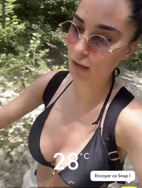 Laura Petard actrice nue photos