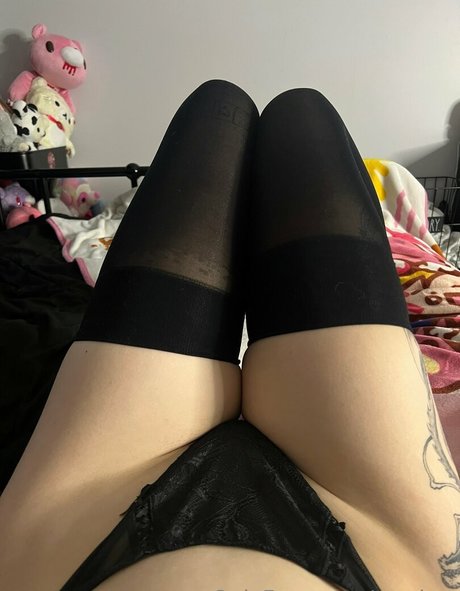 adolescent maigre onlyfans top magnifique img