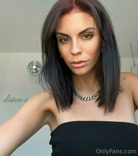 itsmorganalexis nus de stars du porno image