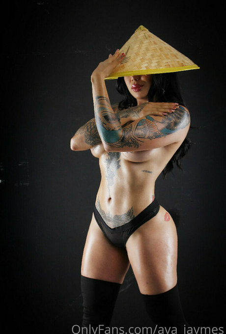 avajaymesfree modèle nu archive