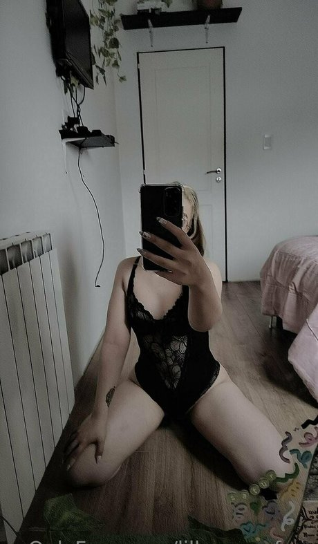 lillymeawfree modèle nu images