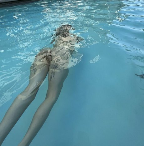 Heidikinnns star pornographique image