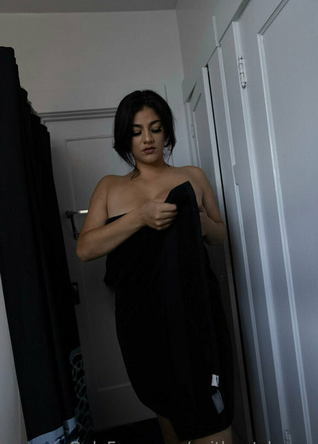 vvithoutshame modèle parfait images