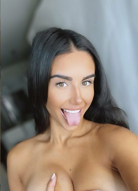 miafall modèle magnifique photo