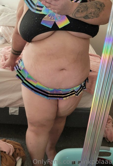 pinkpolaaa actrice xxx des photos