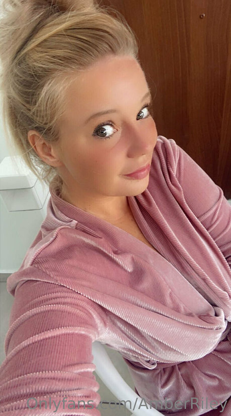 amberriley actrice exclusive image