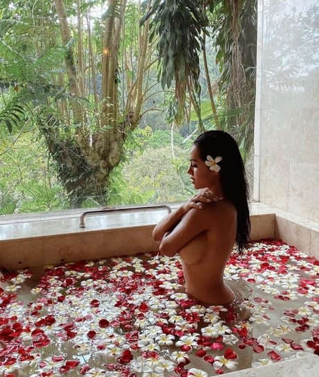 Sephora Noori modèle pornographique photos