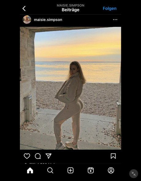 Maisie Simpson modèle exclusif galerie