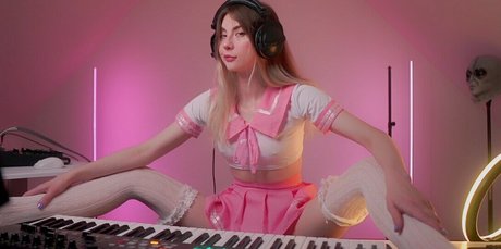 ASMR Onuri sexe star galerie