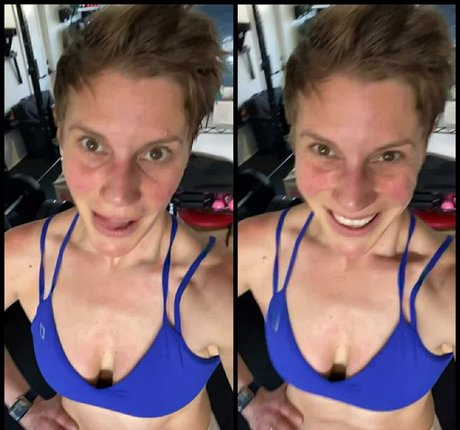 Katee Sackhoff modèle sexy des photos