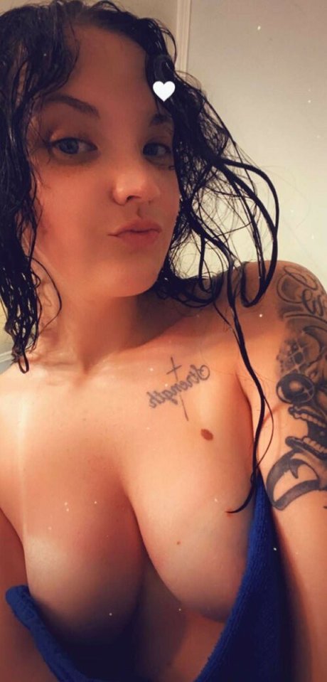 _freckles and roses nus de stars du porno image