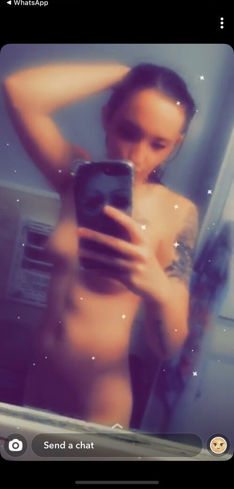 _freckles and roses actrice exclusive photos