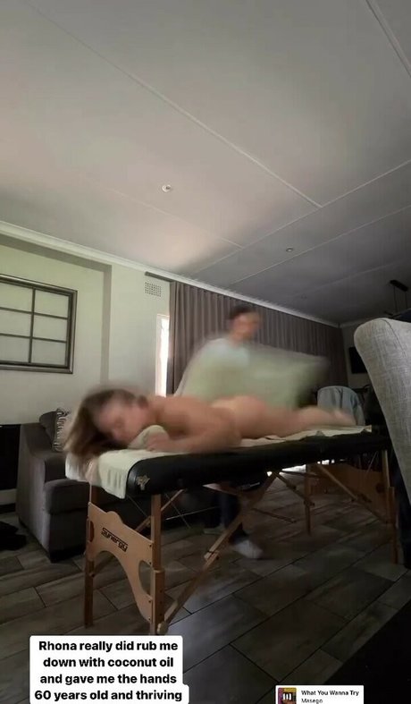 Michelle Basnett modèle érotique collection