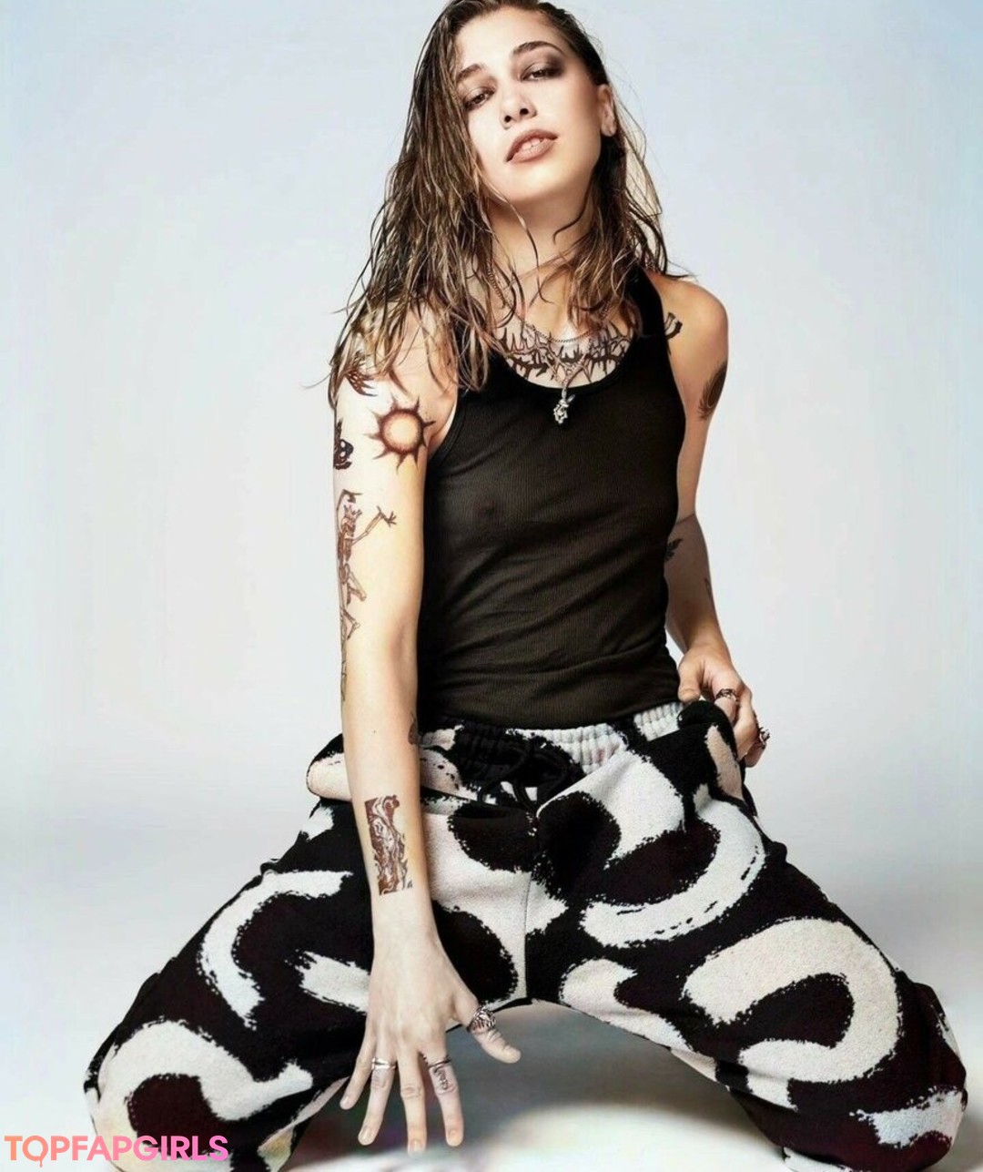 visage blond uniquementfans haut image