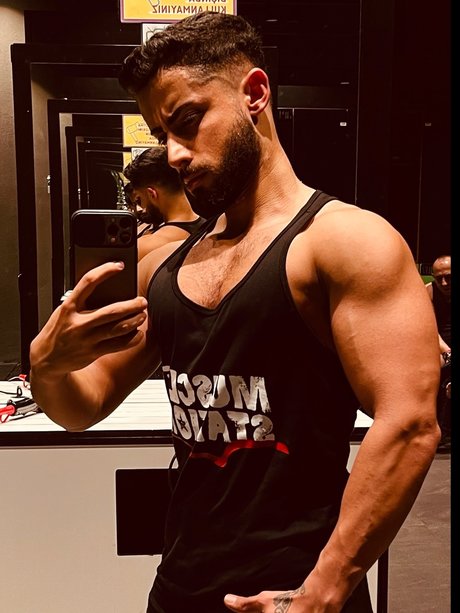 Ardamuscle star du porno exclusive galeries