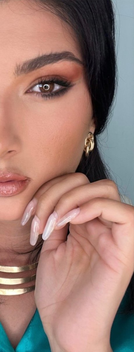 Irene olivares mora 1 95cmTALLWOMAN étoile magnifique photo