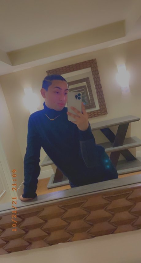 éjacule sur la langue onlyfans meilleur chaud photos