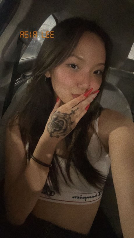 Asia Lee modèle chaud img
