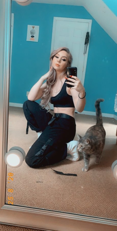 Alice Nicole nus étoiles galeries