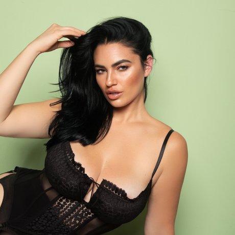 Olivia Knight art star du porno galeries