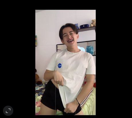 Ale Flowers actrice exclusive galeries